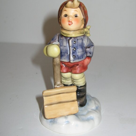 Goebel Hummel Figurine "LET IT SNOW" #2036  TMK7 5"Tall - Picture 2 of 6